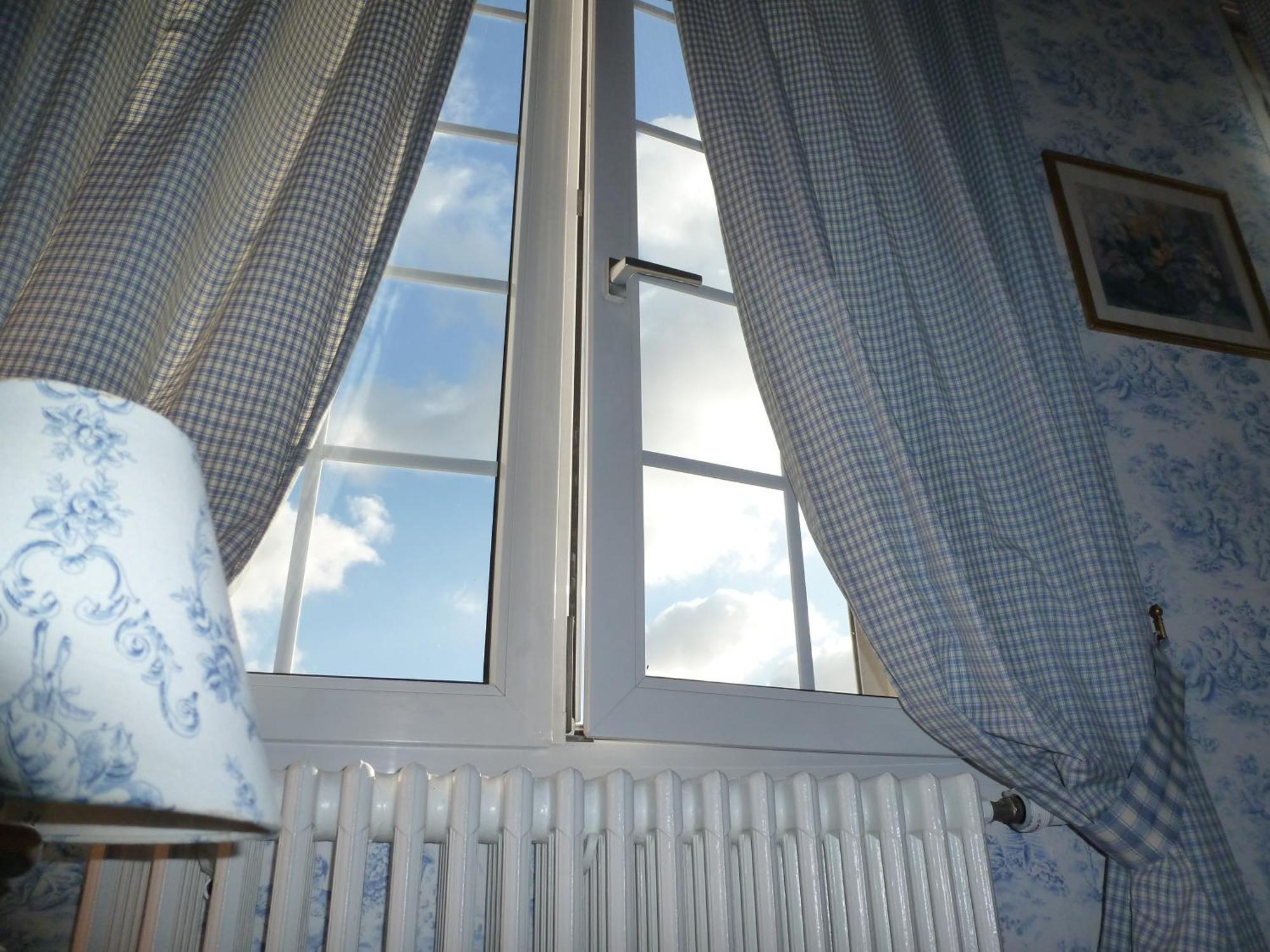Bed and Breakfast Ferme De Bonavis Banteux Pokoj fotografie